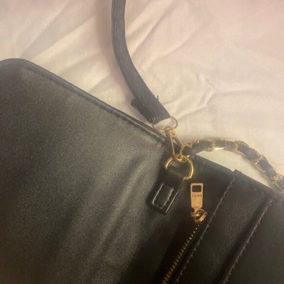 Bebe SOPHIA black Quilted Crossbody Bag with 2 removable Straps - Picture 4 of 8